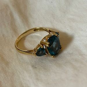 Pretty gold blue vintage ring